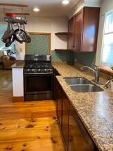 11 Green Street, Unit House in Lebanon, NH - Building Photo - Building Photo