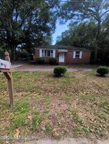 3350 Sunnybrook Ave N in Jacksonville, FL - Building Photo