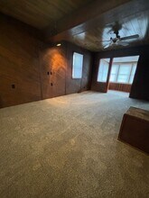 406 Riehl St in Waterloo, IA - Building Photo - Building Photo