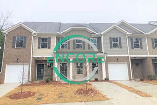 1806 Old Dogwood in Jonesboro, GA - Building Photo