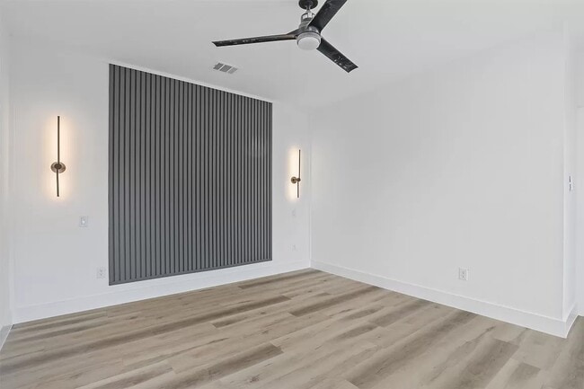 2701 Birmingham Ave in Dallas, TX - Building Photo - Building Photo
