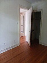 5727 N Washtenaw Ave, Unit 2 in Chicago, IL - Foto de edificio - Building Photo