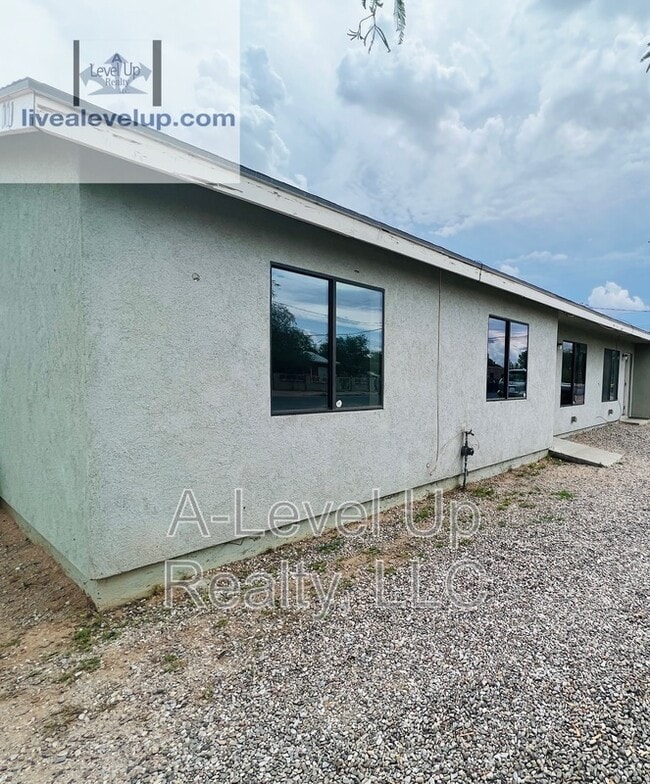219 W Pennsylvania Dr in Tucson, AZ - Foto de edificio - Building Photo