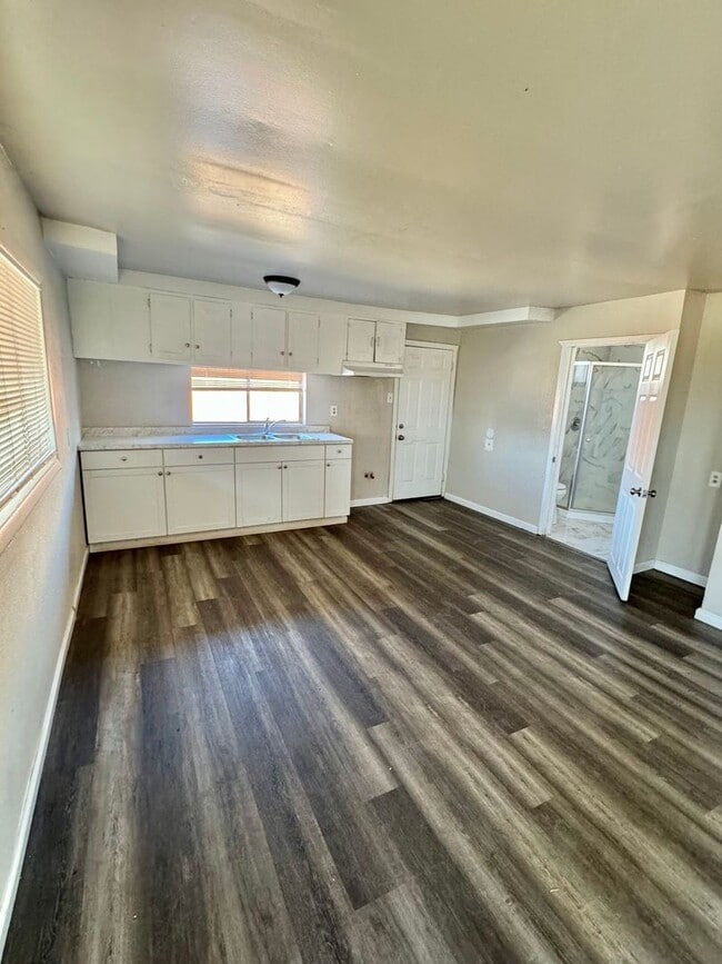 634 S Front St in Earlimart, CA - Building Photo - Building Photo