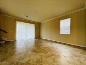 8885 Via Isola Court in Ft. Myers, FL - Foto de edificio - Building Photo
