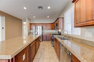 104 Honors Course Dr in Las Vegas, NV - Building Photo - Building Photo