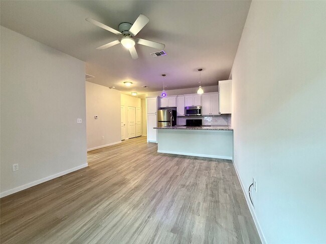 2301 N Hickory St in Sherman, TX - Building Photo - Building Photo