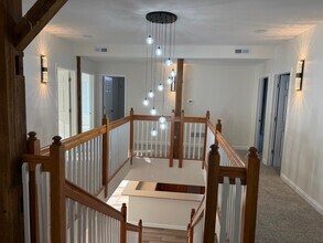 3556 W 73rd Ave, Unit Apt 1 in Merrillville, IN - Foto de edificio - Building Photo