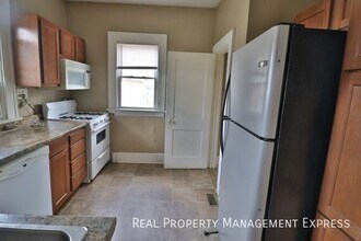 Beautiful 3 bedroom 2 bathroom home near d in Sioux Falls, SD - Building Photo - Building Photo