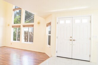 19830 Terri Dr in Santa Clarita, CA - Building Photo - Building Photo