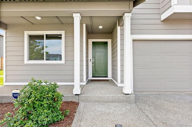 15085 Iverson Lp SE in Yelm, WA - Building Photo - Building Photo