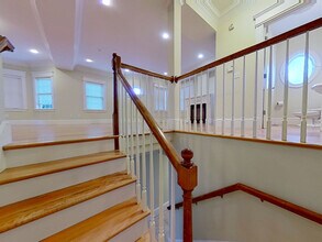 95 W 7th St, Unit ##1A in Boston, MA - Building Photo - Building Photo