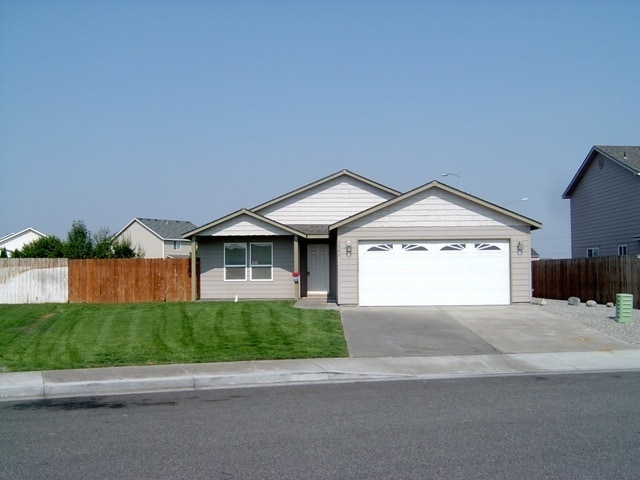 property at 5520 Cleveland Ln