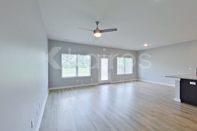 6102 Taramore Ln NW in Huntsville, AL - Foto de edificio - Building Photo