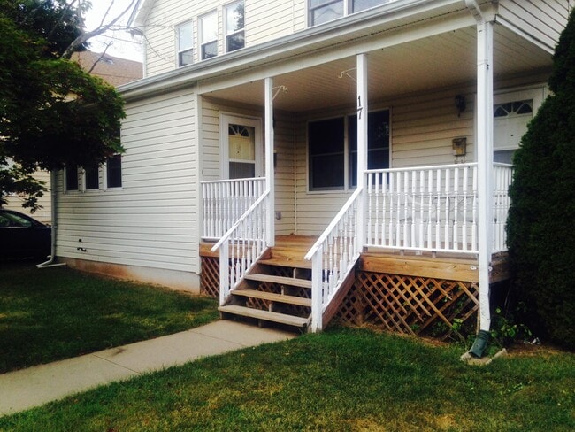 17 Blake Ave, Unit #1 in Franklin Township, NJ - Building Photo - Building Photo