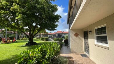 1050 NW 13th St in Boca Raton, FL - Building Photo - Building Photo