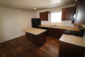 209 N 680 E in Vineyard, UT - Building Photo - Building Photo