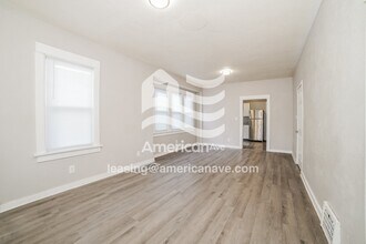 1915 N Ashley Ct in Peoria, IL - Building Photo - Building Photo