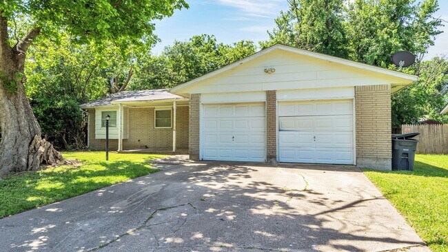 11618 E 15th St in Tulsa, OK - Building Photo - Building Photo