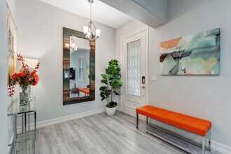 2859 Tiburon Blvd E in Naples, FL - Building Photo - Building Photo