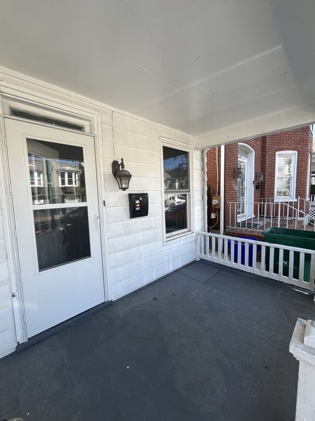 236 E King St in Shippensburg, PA - Building Photo - Building Photo