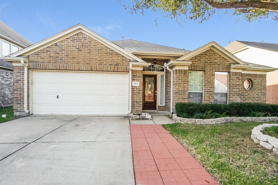 24223 Camillia Ridge Way in Katy, TX - Foto de edificio