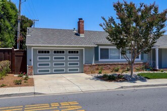1700 Quesada Way in Burlingame, CA - Building Photo - Building Photo