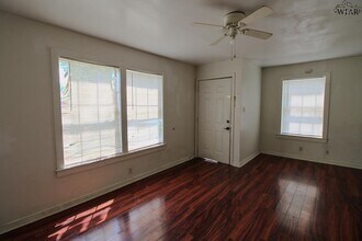 1640 Hawes Ave in Wichita Falls, TX - Building Photo - Building Photo