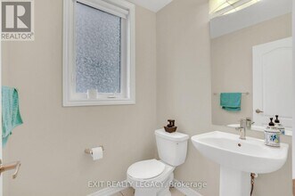 15 Sun Hvn Ln in Thorold, ON - Building Photo - Building Photo