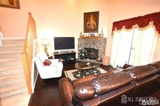 42 Heather Ct in Monmouth Junction, NJ - Building Photo - Building Photo