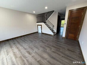 35 Leslie Rd in Bridgeport, CT - Building Photo - Building Photo