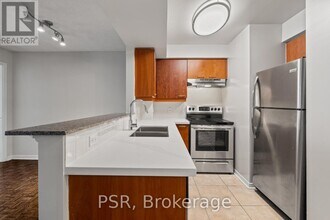 515 Rosewell Ave in Toronto, ON - Building Photo - Building Photo