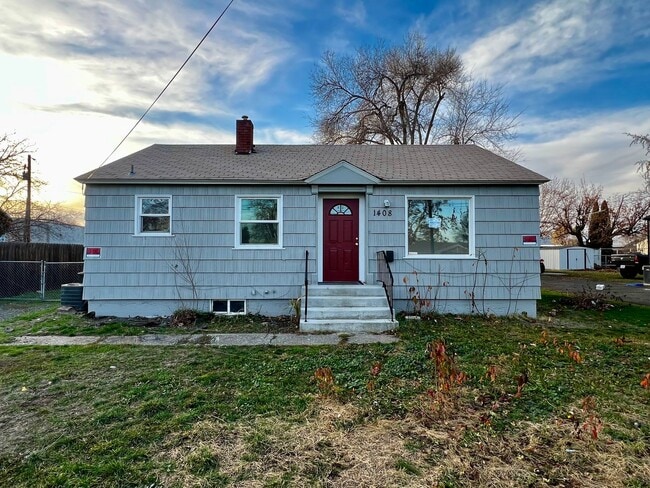 property at 1408 S 3rd Ave