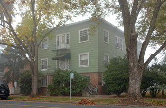 1700 S St in Sacramento, CA - Building Photo - Building Photo