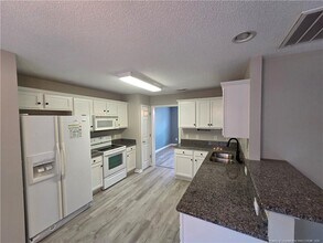 220 Loxley Ln in Sanford, NC - Building Photo - Building Photo