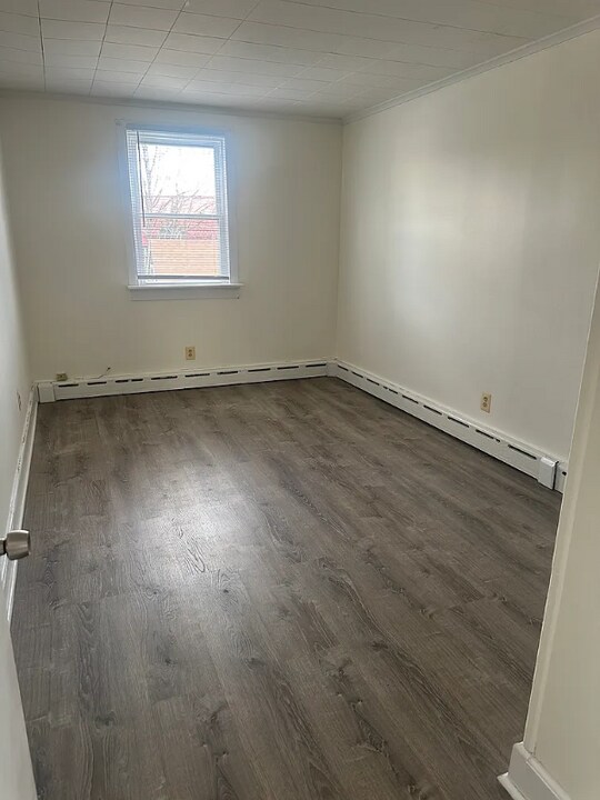 8 Henrietta St-Unit -2 in Garfield, NJ - Building Photo