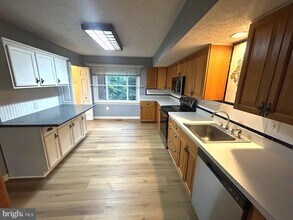 15723 Edgewood Dr in Montclair, VA - Building Photo - Building Photo