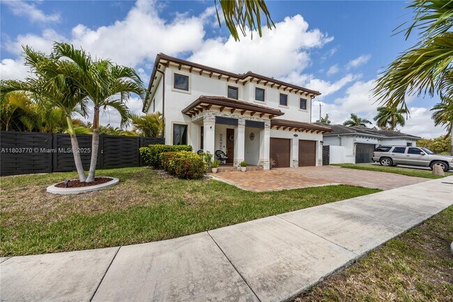 16820 SW 109th Pl in Miami, FL - Building Photo - Building Photo
