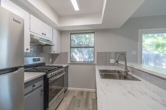 505 Old W Dr in Round Rock, TX - Building Photo - Building Photo
