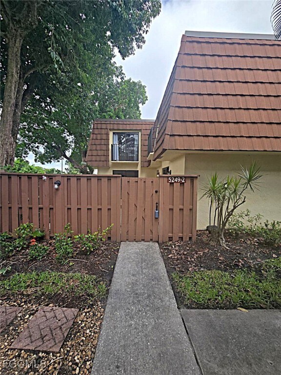 property at 5249 Cedarbend Dr