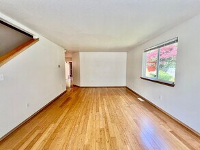 3710 22nd Ave SE in Olympia, WA - Building Photo - Building Photo
