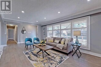 6 Bonacres Ave in Toronto, ON - Building Photo - Building Photo
