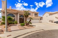 2502 Horseshoe Bay Ct in Henderson, NV - Building Photo - Building Photo