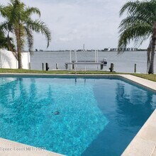 215 Andros Ave in Cocoa Beach, FL - Building Photo - Building Photo