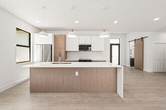 3203 18th St W in Lehigh Acres, FL - Building Photo - Building Photo