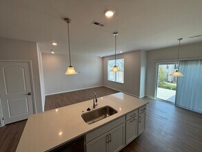 1502 Salt Springs Dr in Saline, MI - Building Photo - Building Photo