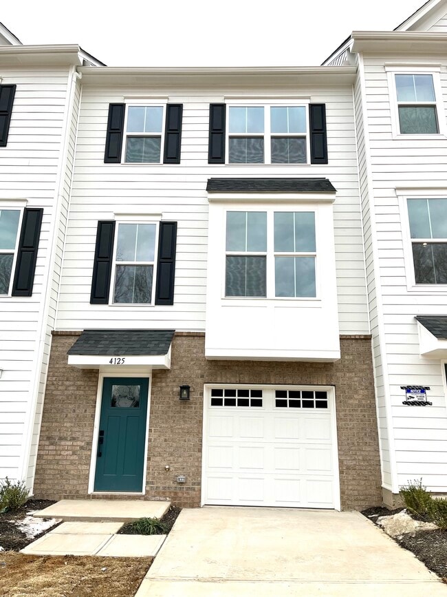 4125 Auburn Oak Ln in Charlotte, NC - Building Photo - Building Photo