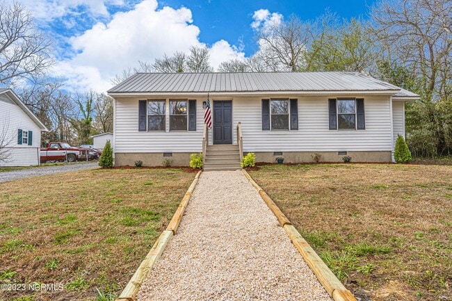 property at 206 D Carlton St