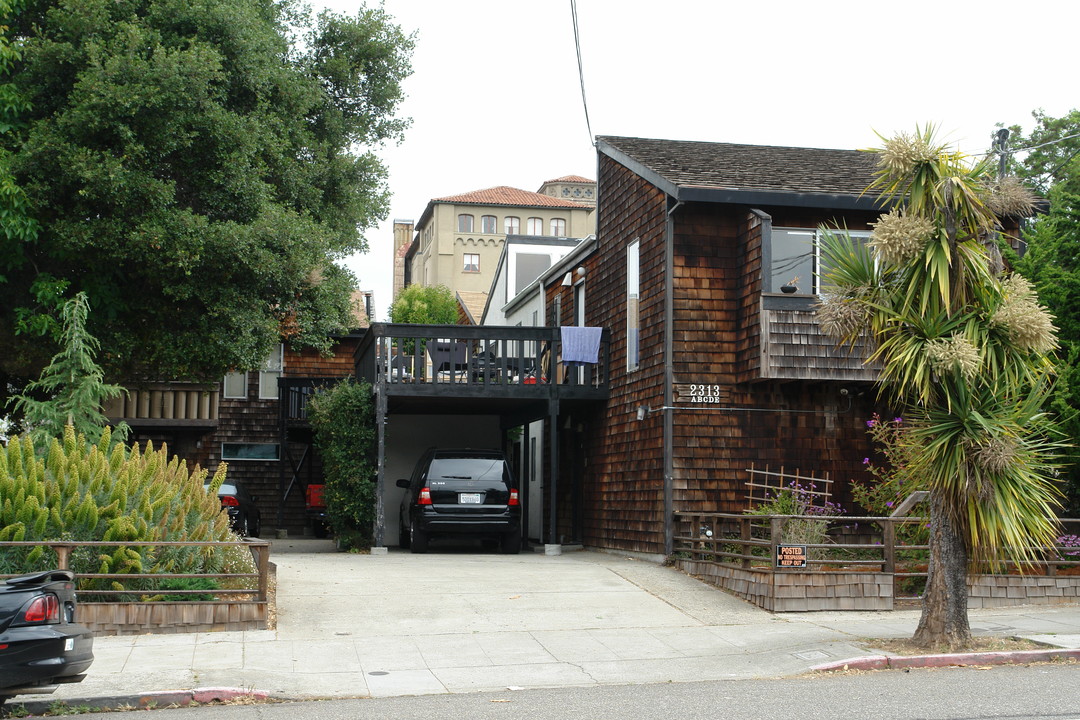 2313 Channing Way in Berkeley, CA - Building Photo