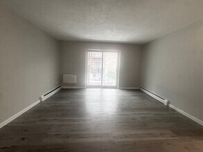 23 Westgate Rd, Unit 4 in Boston, MA - Foto de edificio - Building Photo